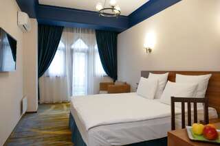 Отель Garuda Boutique Hotel Сухум Стандартный двухместный номер с 1 кроватью или 2 отдельными кроватями-2