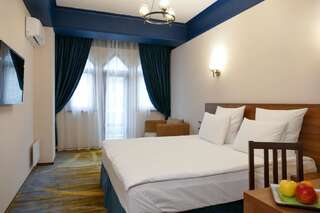 Отель Garuda Boutique Hotel Сухум Стандартный двухместный номер с 1 кроватью или 2 отдельными кроватями-7